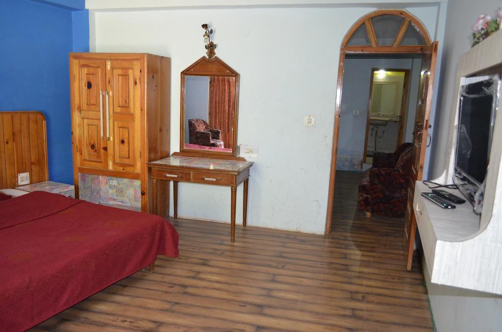 Hotel Manali Mahal Phòng bức ảnh